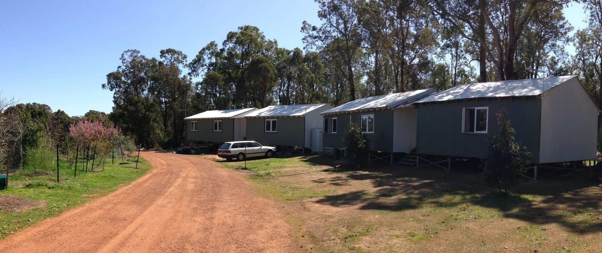 Chalets On Stoneville Редклиф Екстериор снимка